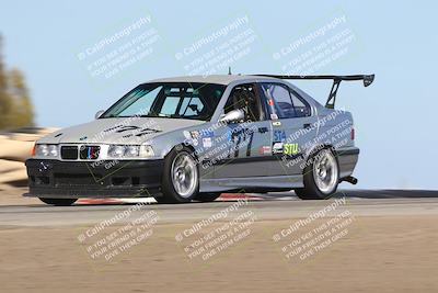 media/Oct-26-2025-CalClub SCCA (Sun) [[8ce1e69566]]/Group 2/Grapevine/